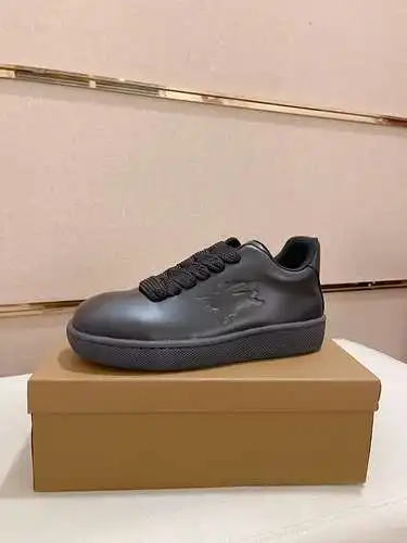Zapatos de hombre Burberry Código: 0423B40 Talla: 38-44
