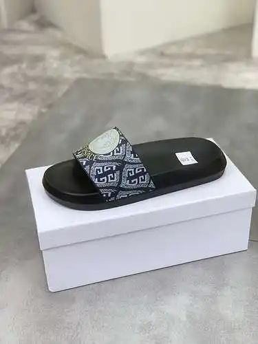 Zapatos de hombre Versace Código: 0427A50 Talla: 38 a 44 (45 a 46 personalizados)