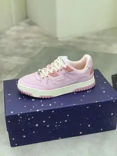 Zapatos GUCCI para hombre y mujer Código: 0426C10 Talla: Mujer 35-40 Hombre 39-45
