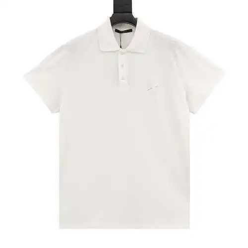 Polo de manga corta con bordado de pin 1V
