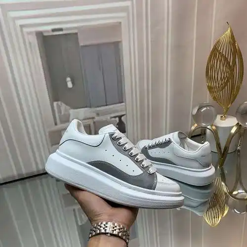 McQueen* Zapatos para hombre y mujer Código: 0415C40 Talla: Mujer 34-41. Hombres 38-46 (El tamaño de