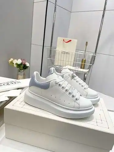 McQueen* Zapatos para hombre y mujer Código: 0318C30 Talla: Mujer 34-41., Hombre 38-46 Observaciones