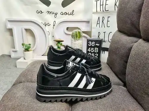 052D CLOT x Adidas originals El nuevo diseño de Superstar Edison Chen. Todo el cuerpo del calzado se