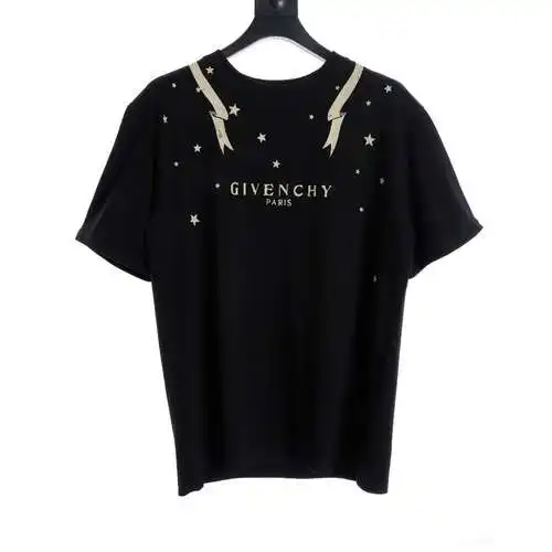 Streamer de estrellas GVC con estampado de dios del sol y mangas cortas