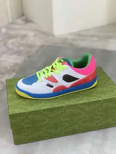 Zapatos GUCCI para hombre y mujer Código: 0430C20 Talla: Mujer 35-41 Hombre 39-46
