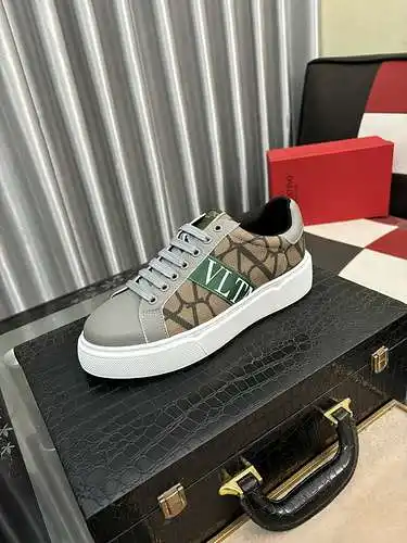 Zapatos de hombre Valentino Código: 0504B40 Talla: 38-44