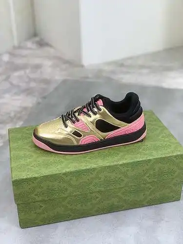 Zapatos GUCCI para hombre y mujer Código: 0430C20 Talla: Mujer 35-41 Hombre 39-46