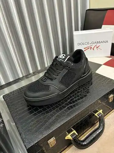 Zapatos Dolce & Gabbana para hombre y mujer Código: 0504B70 Talla: 35-46