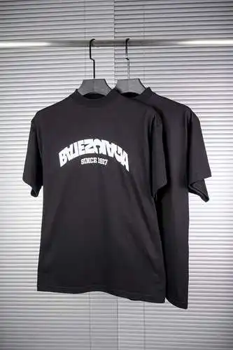 Camiseta bordada con LOGO grande invertido de BLCG Paris: