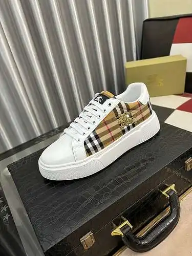 Zapatos de hombre Burberry Código: 0504B50 Talla: 38-44