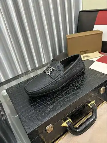 Zapatos de hombre Burberry Código: 0503C20 Talla: 38-44