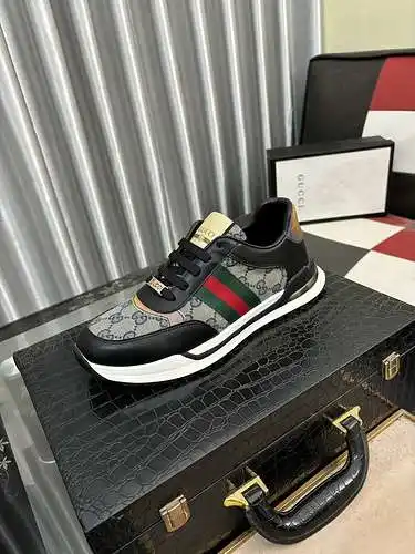 Zapatos de hombre GUCCI Código: 0504B40 Talla: 38-44