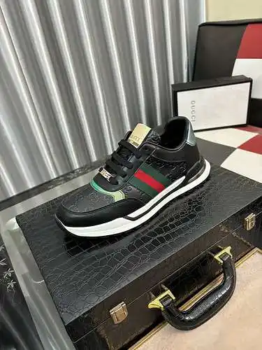 Zapatos de hombre GUCCI Código: 0504B40 Talla: 38-44