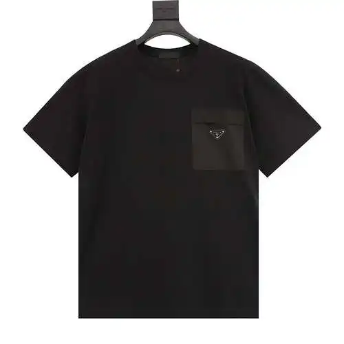 Camiseta de manga corta con logo de la marca PRD Prada Pocket Iron