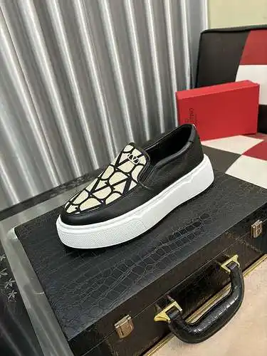 Zapatos de hombre Valentino Código: 0504B40 Talla: 38-44
