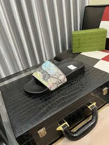 Zapatos de hombre GUCCI Código: 0503A40 Talla: 38-44