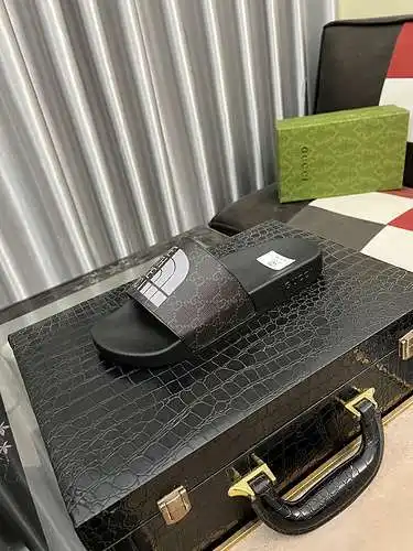 Zapatos de hombre GUCCI Código: 0503A40 Talla: 38-44
