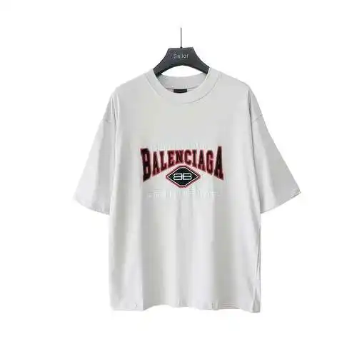 Balenciaga BLCG lema rojo bordado manga corta