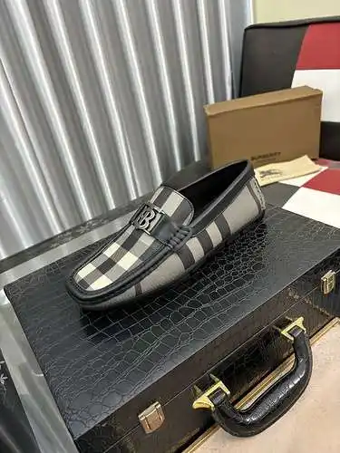 Zapatos de hombre Burberry Código: 0503C20 Talla: 38-44