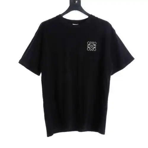 Camiseta LE de manga corta con logo bordado pequeño