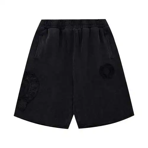 Pantalones cortos lavados con parche de herradura y corazón de CH Crow
