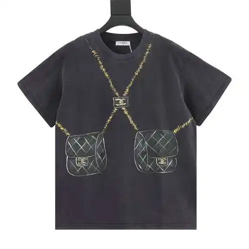 Camiseta de manga corta con bolso pintado a mano C Chanel