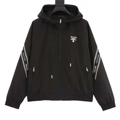 PRD Prada chaqueta con cremallera y logo bordado