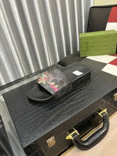 Zapatos de hombre GUCCI Código: 0503A40 Talla: 38-44