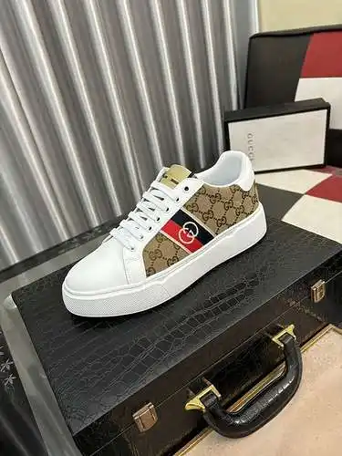 Zapatos de hombre GUCCI Código: 0504B50 Talla: 38-44
