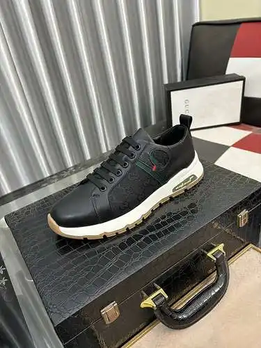 Zapatos de hombre GUCCI Código: 0504B50 Talla: 38-44