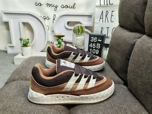 109D/adidas adimatic sneakers "Shark Bun Shoes" abre una nueva colaboración, uniéndose al 
