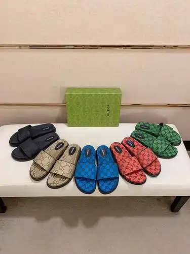 Zapatos de hombre GUCCI Código: 0510A90 Tamaño: 38-44, 45 se pueden personalizar