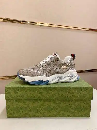 Zapatos de hombre GUCCI Código: 0510B90 Talla: 38-44 (se puede personalizar a 45, no reembolsable)