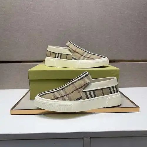 Zapatos de hombre Burberry Código: 0511B30 Talla: 38-44