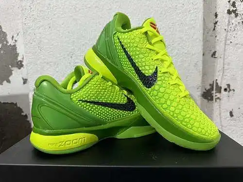 Kobe Bryant 6 Avispón Verde 39-50.5