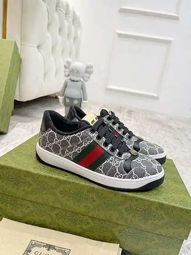 Zapatos GUCCI para hombre y mujer Código: 0507C20 Talla: 35-40 / 39-44 talla regular