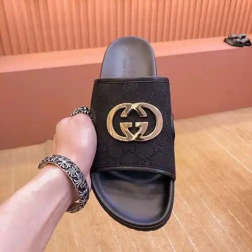 Zapatos de hombre GUCCI Código: 0506B30 Talla: 38-44