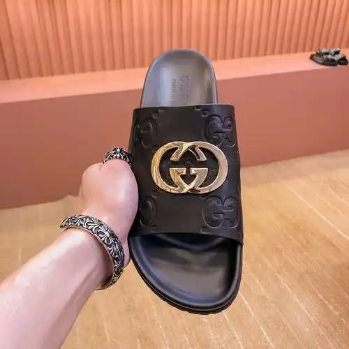 Zapatos de hombre GUCCI Código: 0506B30 Talla: 38-44