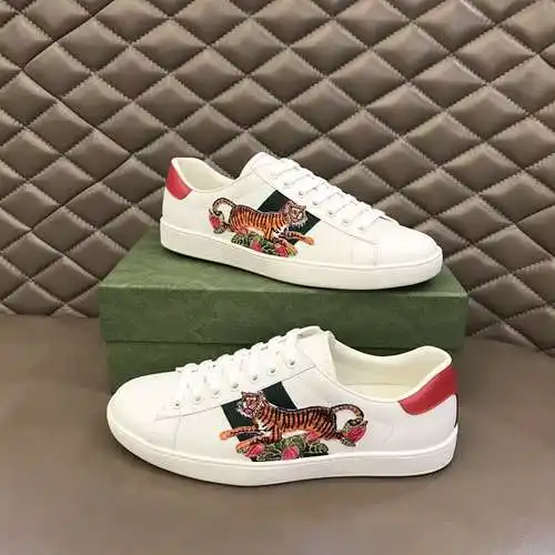 Zapatos GUCCI para hombre y mujer Código: 0508B40 Talla: Mujer 35-39, Hombre 38-44