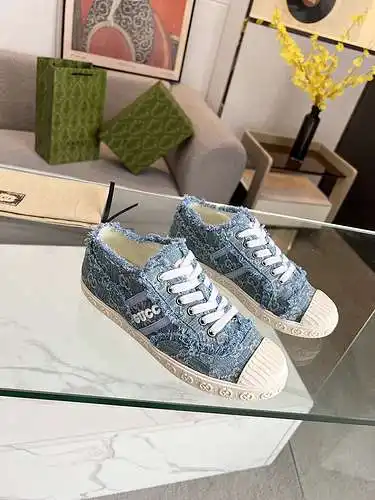 Zapatos GUCCI para hombre y mujer Código: 0506B80 Talla: 35-45