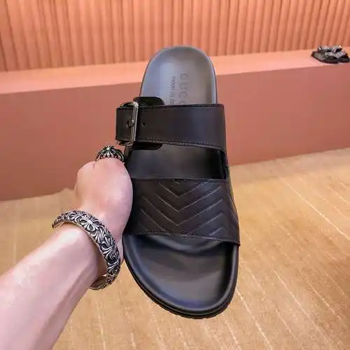 Zapatos de hombre GUCCI Código: 0506B30 Talla: 38-44
