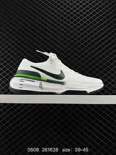 4 NIKE Zoom Diseño inspirado en los corredores cotidianos, que ofrece soporte sólido y tracción exce