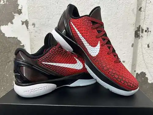 Kobe Bryant 6ta generación negro y rojo 40-50.5