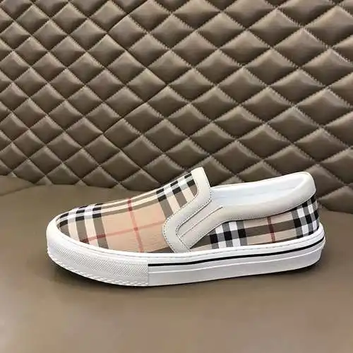 Zapatos de hombre Burberry Código: 0508B30 Talla: 38-44