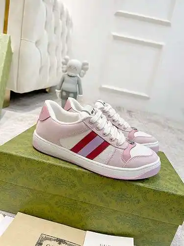 Zapatos GUCCI para hombre y mujer Código: 0507C20 Talla: 35-40 / 39-44 talla regular