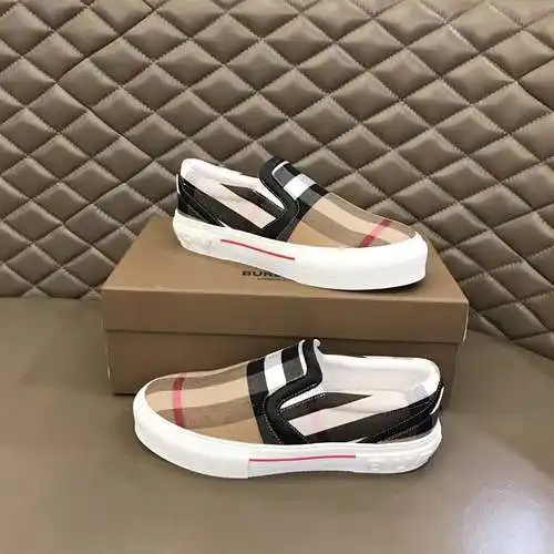 Zapatos de hombre Burberry Código: 0508B30 Talla: 38-44