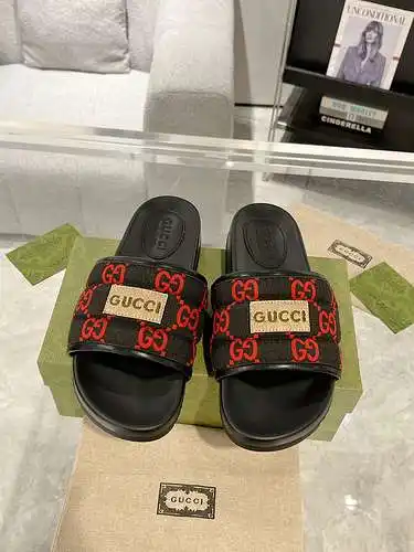 Zapatos GUCCI para hombre y mujer Código: 0506B40 Talla: Mujer 35-40 Hombre 39-44 (Mujer 41, Hombre 