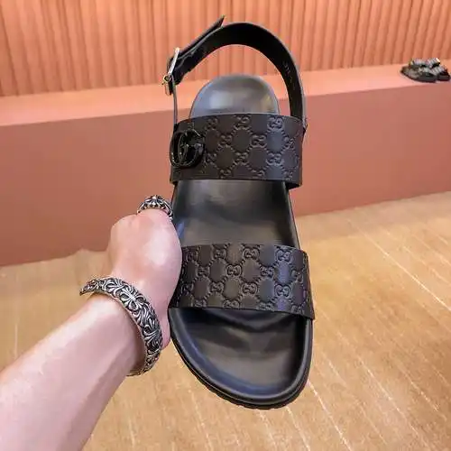 Zapatos de hombre GUCCI Código: 0506B30 Talla: 38-44