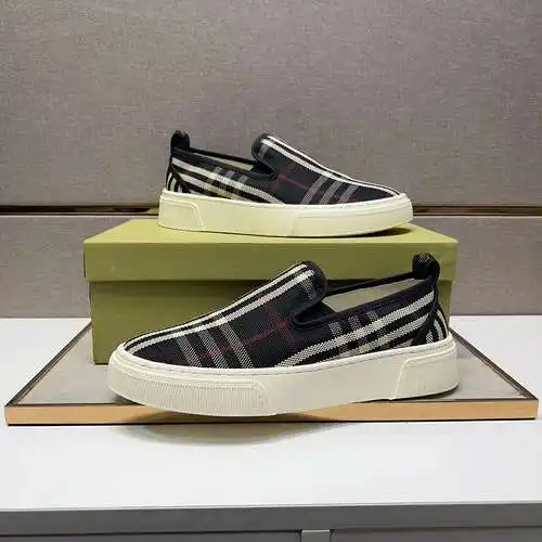 Zapatos de hombre Burberry Código: 0511B30 Talla: 38-44