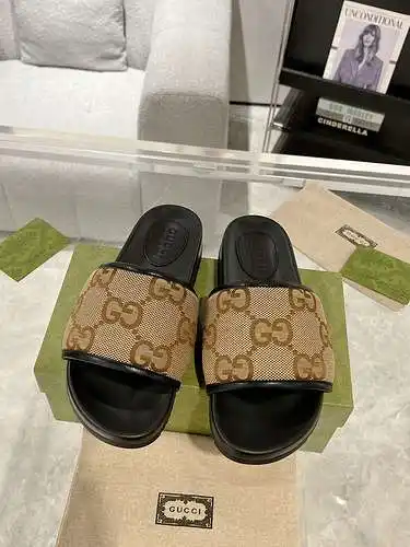 Zapatos GUCCI para hombre y mujer Código: 0506B40 Talla: Mujer 35-40 Hombre 39-44 (Mujer 41, Hombre 
